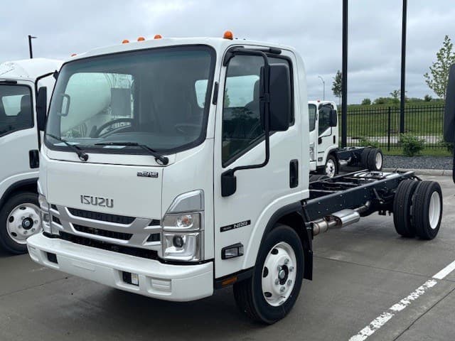 2025 Isuzu NRR Cab and Chassis